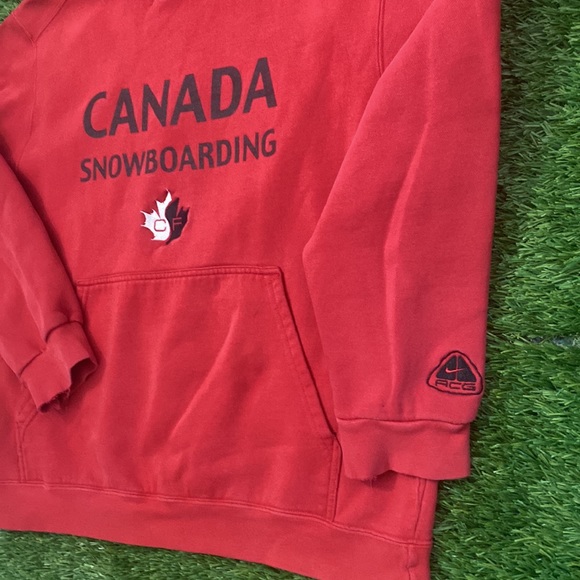 Vintage Nike ACG x Canada Snowboarding Hoodie - Picture 3 of 6